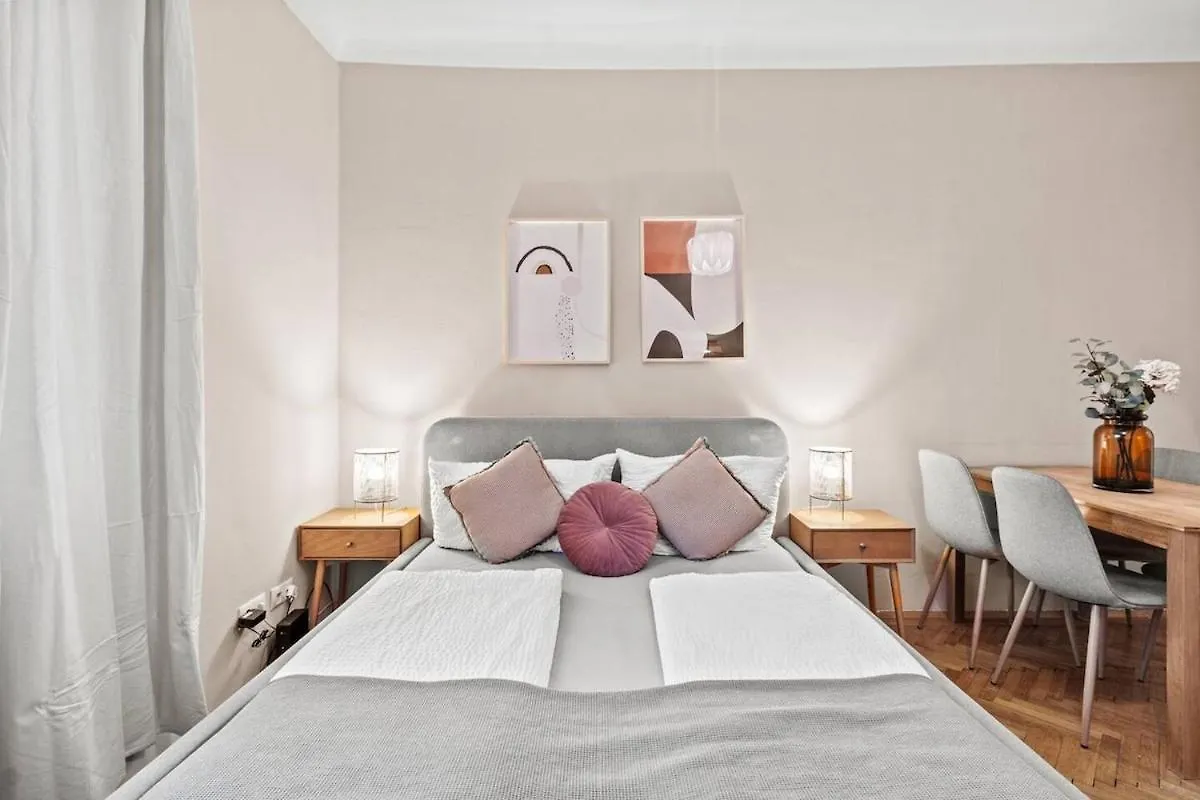 3 Min To U3 Neubaugasse I Fast Wifi Apartment Vienna 0*,