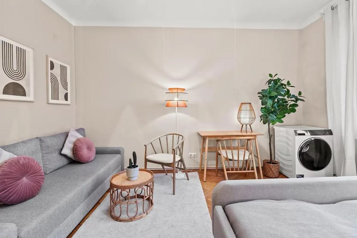 3 Min To U3 Neubaugasse I Fast Wifi Apartment Vienna 0*,