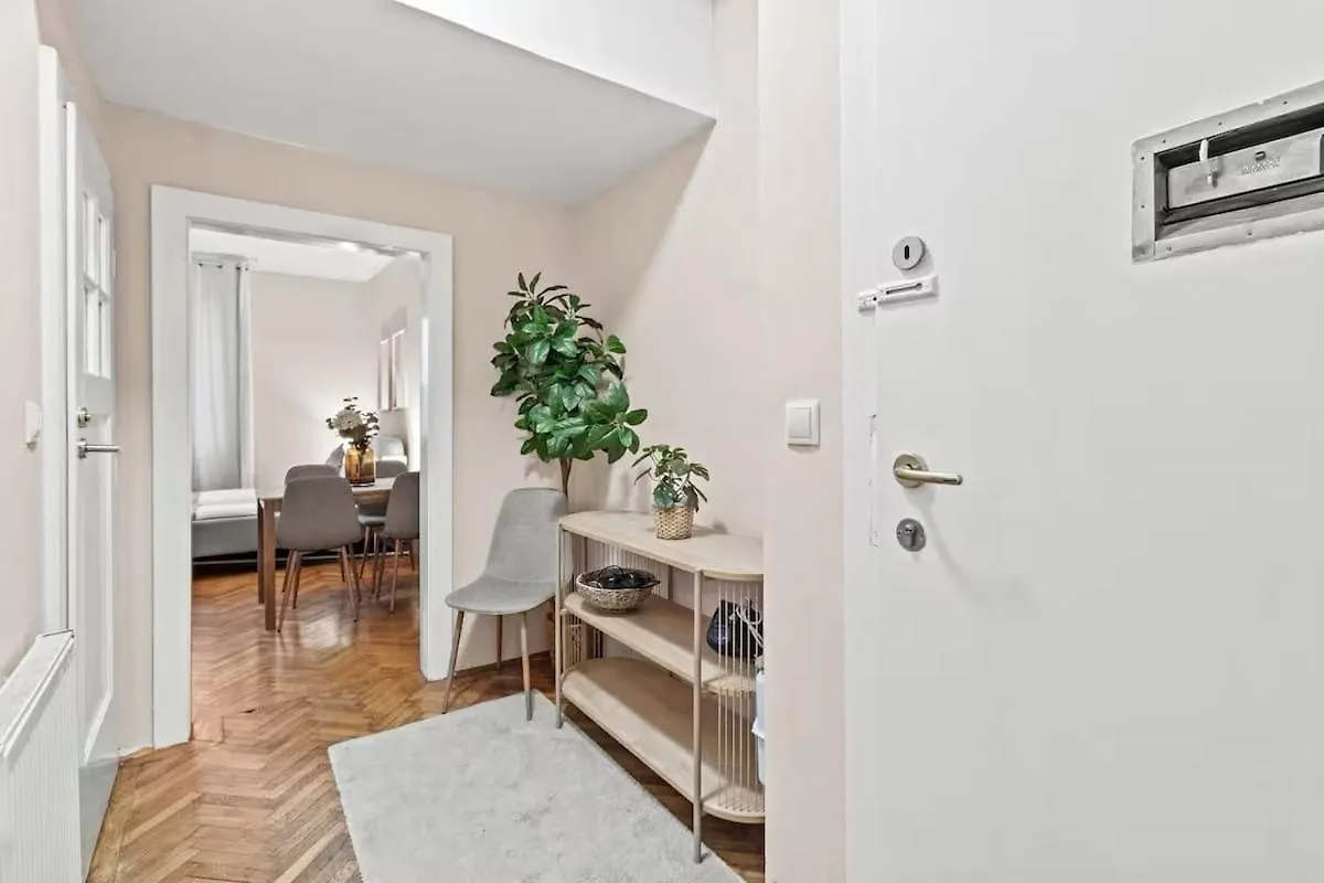 3 Min To U3 Neubaugasse I Fast Wifi Apartment Vienna