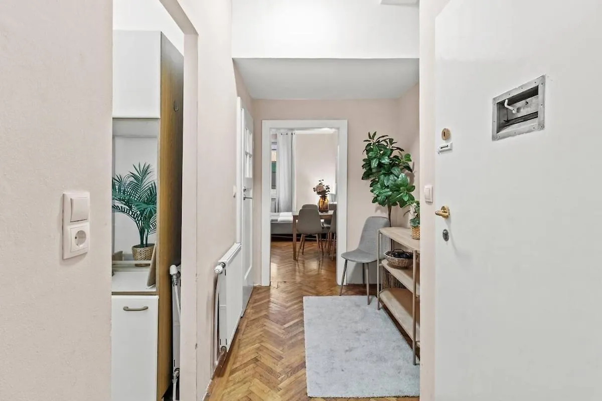 3 Min To U3 Neubaugasse I Fast Wifi Apartment Vienna