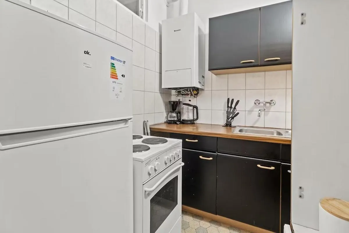 3 Min To U3 Neubaugasse I Fast Wifi Apartment Vienna 0*,  Austria