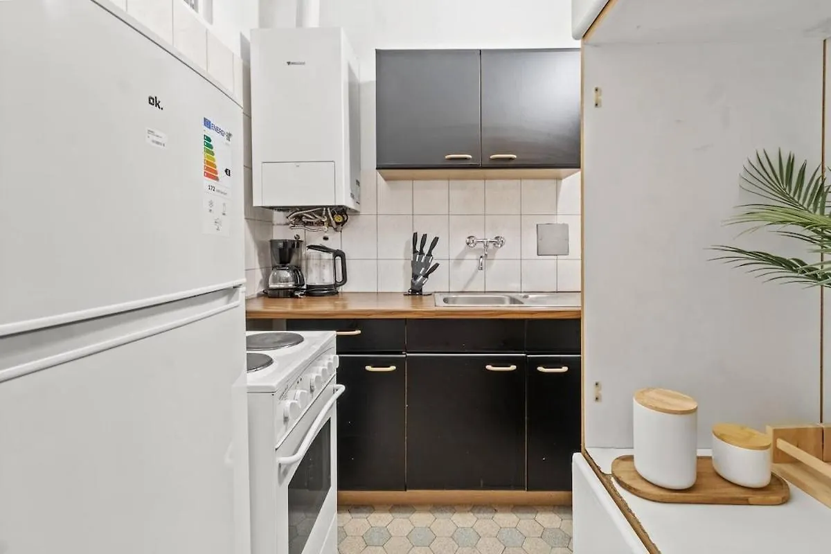 3 Min To U3 Neubaugasse I Fast Wifi Apartment Vienna 0*,
